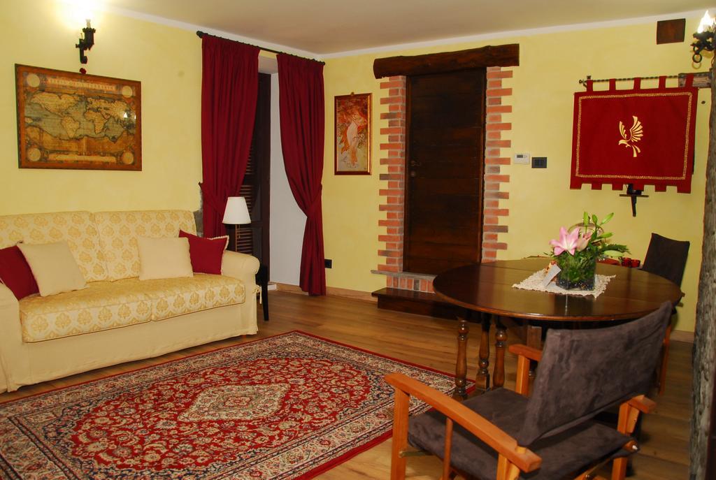 The House Of Falcon Apartment Nepi Екстериор снимка